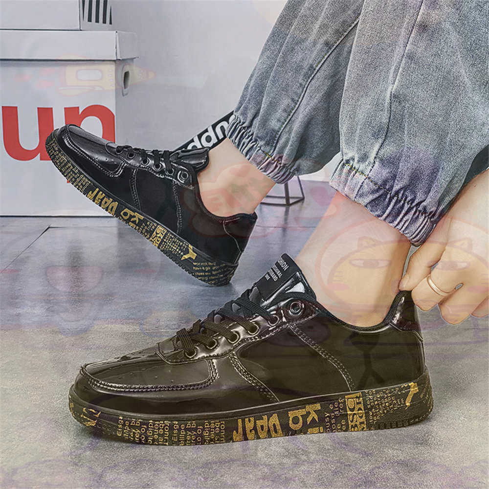 Round Foot Size 45 Sneakers Wh - Streetwear Brand Red ulasan dan harga