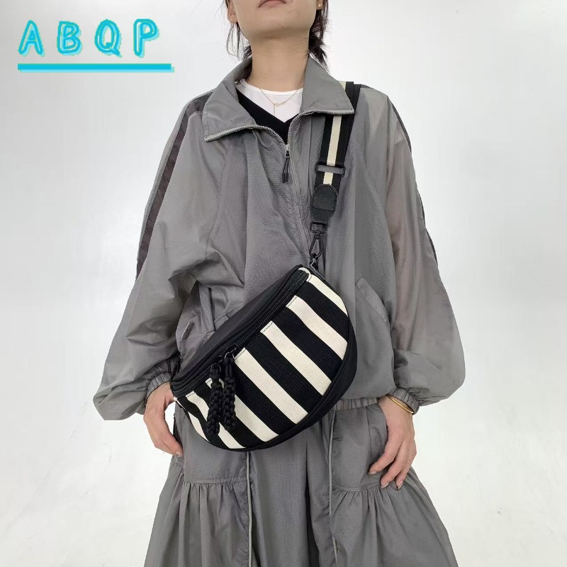 New Women's Crossbody Bag Luxu - Streetwear Brand Bag ulasan dan harga